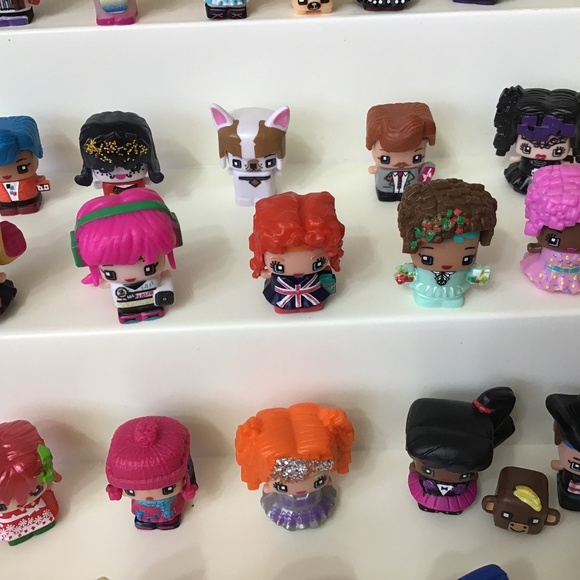 My Mini MixieQ Figures - Picture 3 of 7